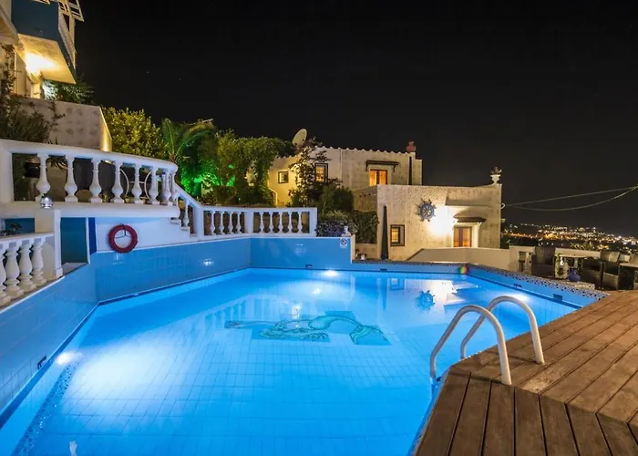 Standard Big In Blue Aegean With Shared Pool, Kitchen And Ac * Hersónissos